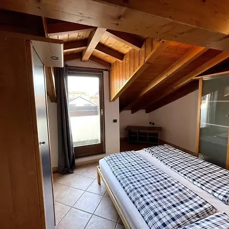 Apartman Attico Vista Lago In Centro *