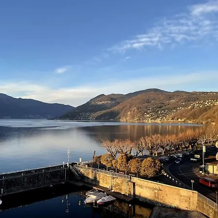 Attico Vista Lago In Centro Apartament *